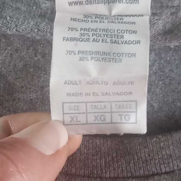 Realtree extra large tee. - Picture 3 of 4